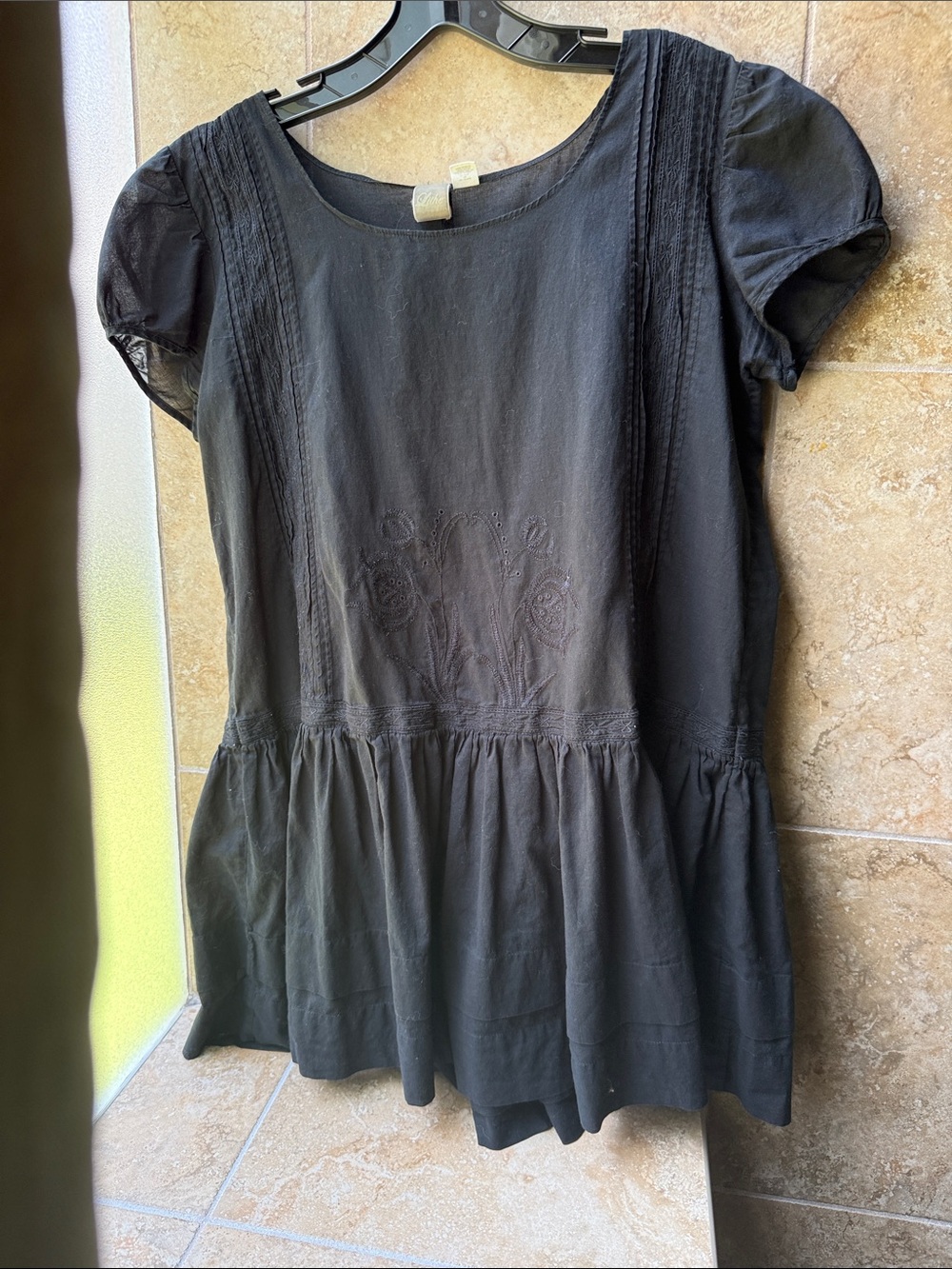 Anthropologie Lithe Black Cotton Tunic Top Embroidered Pintucks Cap Sleeves 10